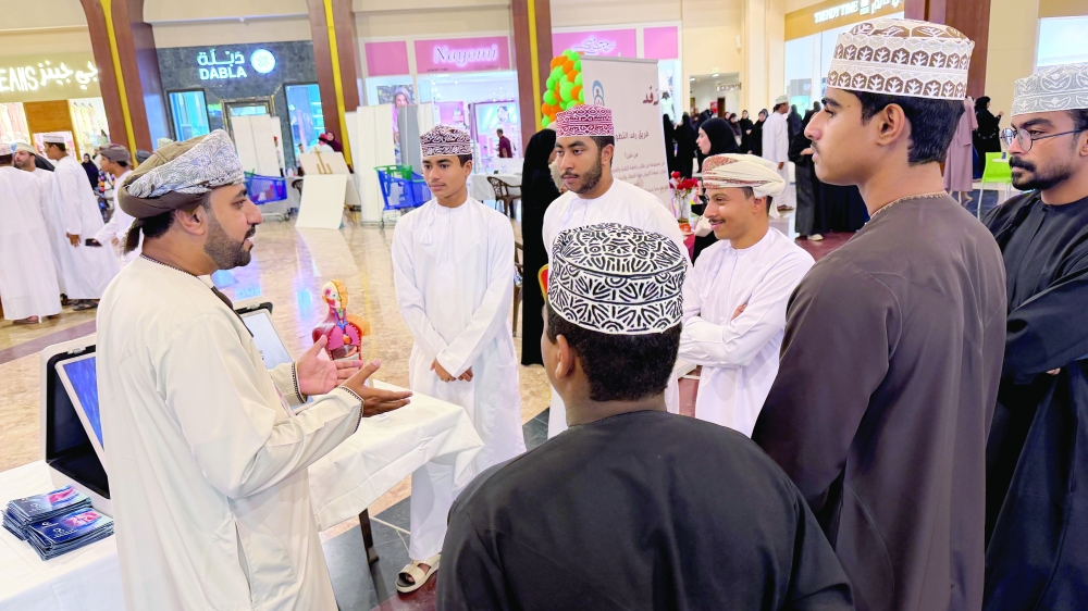 Sami bin Mohammed al Numani explaining about organ donation 