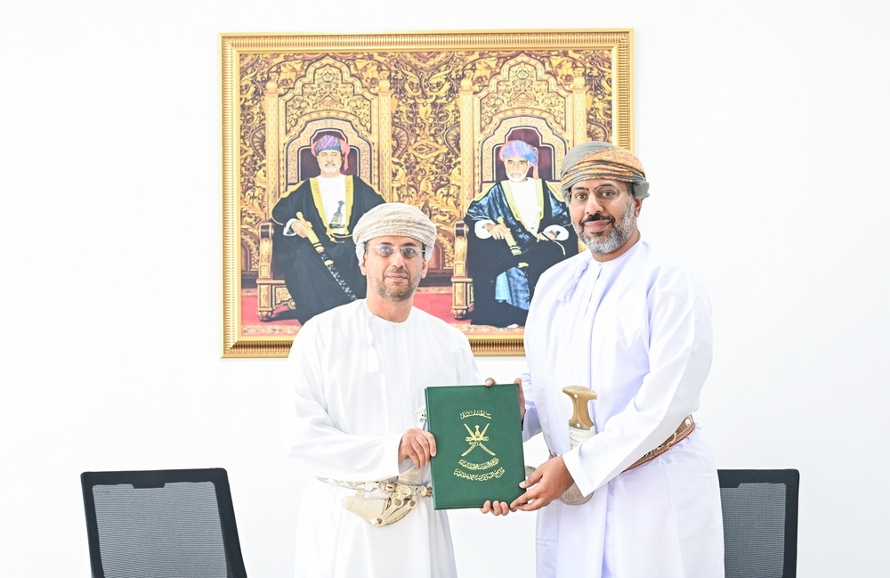 The agreement was signed by Dr Abdullah bin Hamoud al Harthy and Dr Hussain bin Suleiman al Salmi.