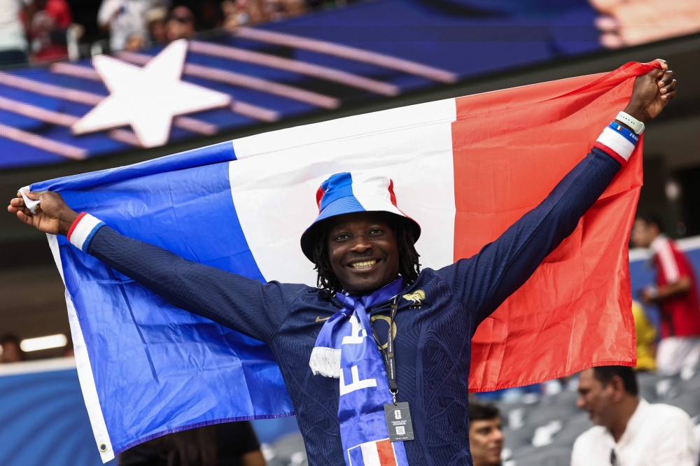 FBLWC-2026-MATCH101-FRA-ESP-FANS