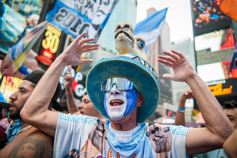 TOPSHOTSTOPSHOT-US-FBL-WC-2026-FANS