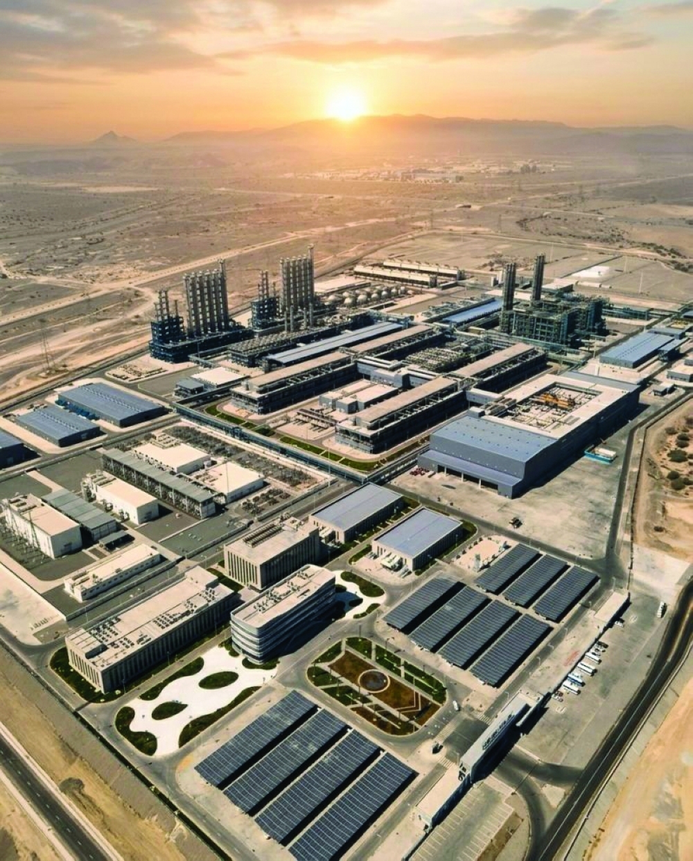 A flagship example of solar PV manufacturing ambitions is United Solar Polysilicon, which has established a major polysilicon production facility in Suhar