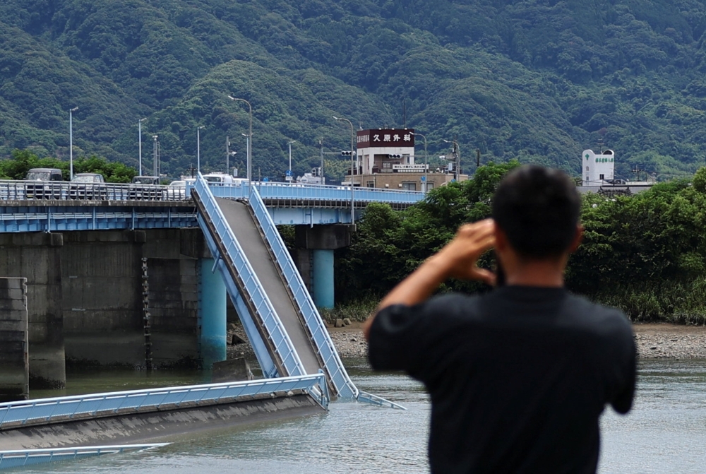 JAPAN-QUAKE/