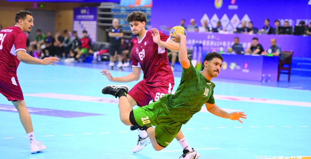 An attempt by player Said al Hasani to shoot the ball and score an individual goal.