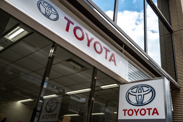 Toyota to post its 5th straight profit drop