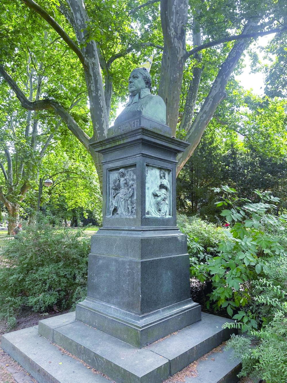 Bronze bust of Anton Kirchner, Frankfurt educator and historian, on its pedestal in Frankfurt am Main