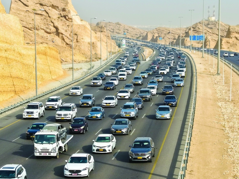 Oman registered vehicles reach 1.9 million