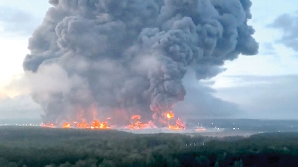 Burning Wildberries warehouses following a Ukrainian drone attack in Koledino, Moscow region. — Reuters