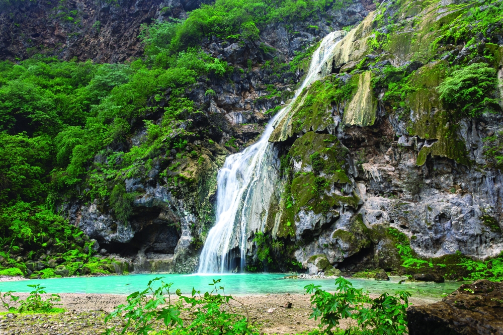 Ayn Khor waterfalls