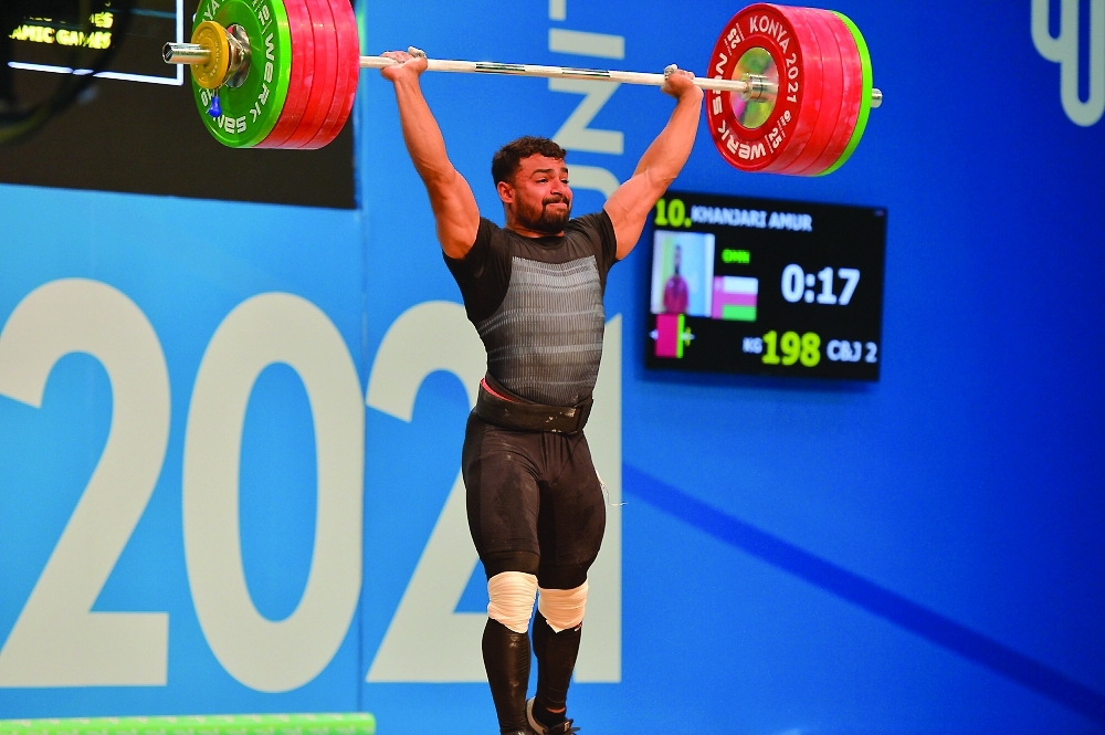 Amer al Khanjari in action.