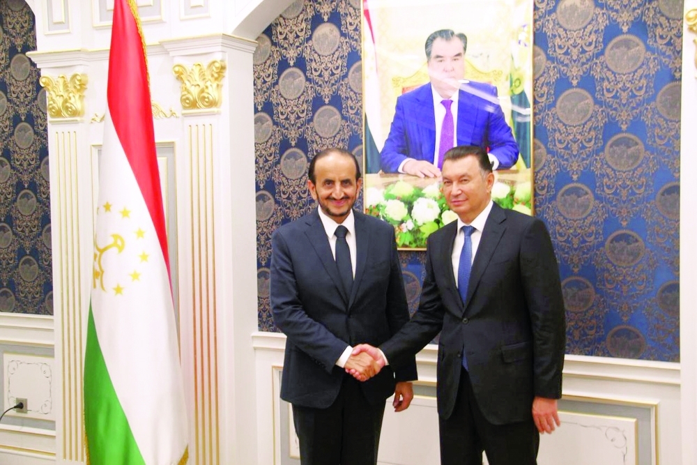 Qohir Rasulzoda, Prime Minister of Tajikistan, receives Shaikh Khalifa bin Ali al Harthi