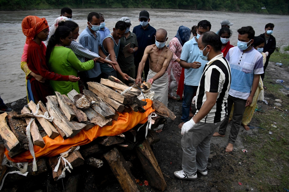 TOPSHOTSTOPSHOT-NEPAL-DISASTER-FLOOD