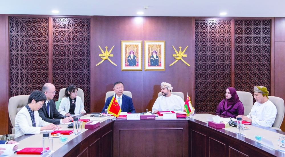 The two sides emphasised the importance of coordination, facilitation and creating an environment supportive of cooperation, in parallel with involving economic zones, companies and the private sector in developing and executing investment and commercial opportunities and projects of mutual interest.