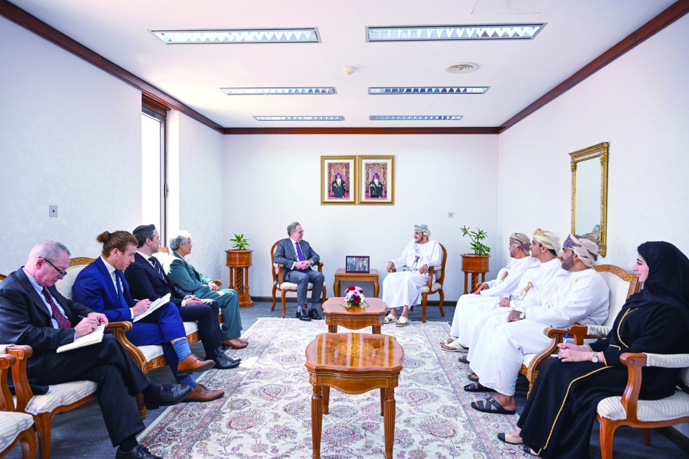 Shaikh Khalifa bin Ali al Harthi holds talks with Jonathan Burke.