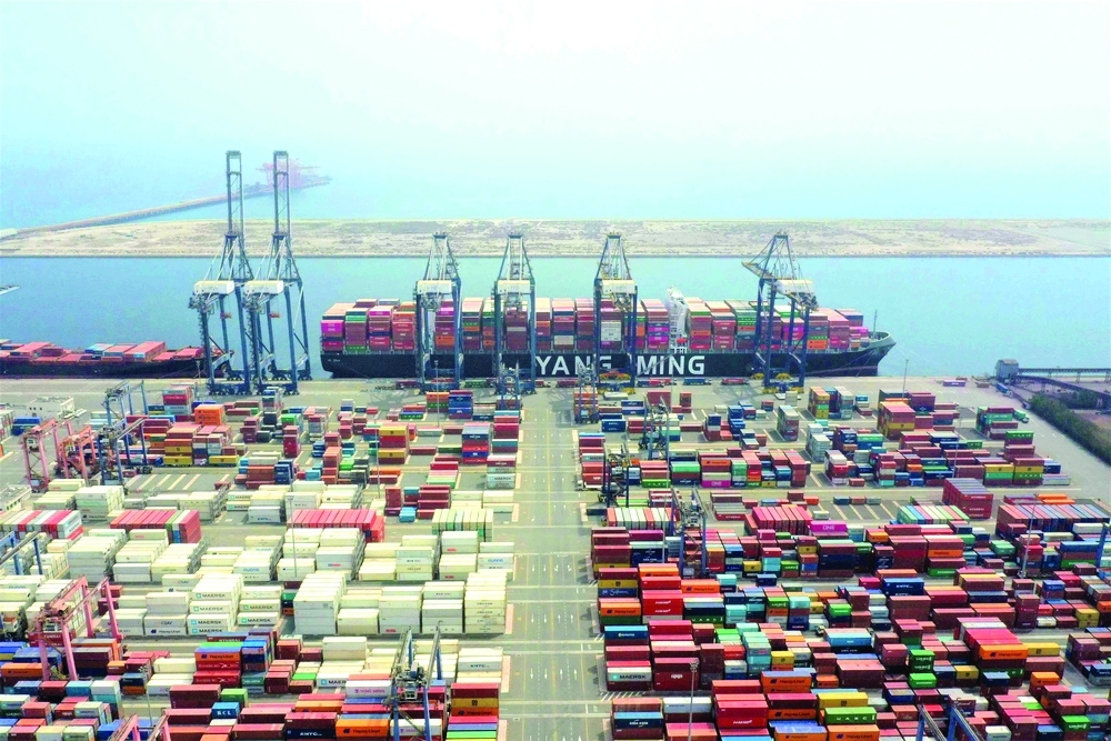 Oman Exports, under the Ministry of Commerce, Industry and Investment Promotion (MoCIIP), serves as an integrated platform connecting Omani companies with international markets. It provides market information and data, technical guidance, capacity building, promotion and links with importers, helping companies make more efficient and sustainable export decisions.