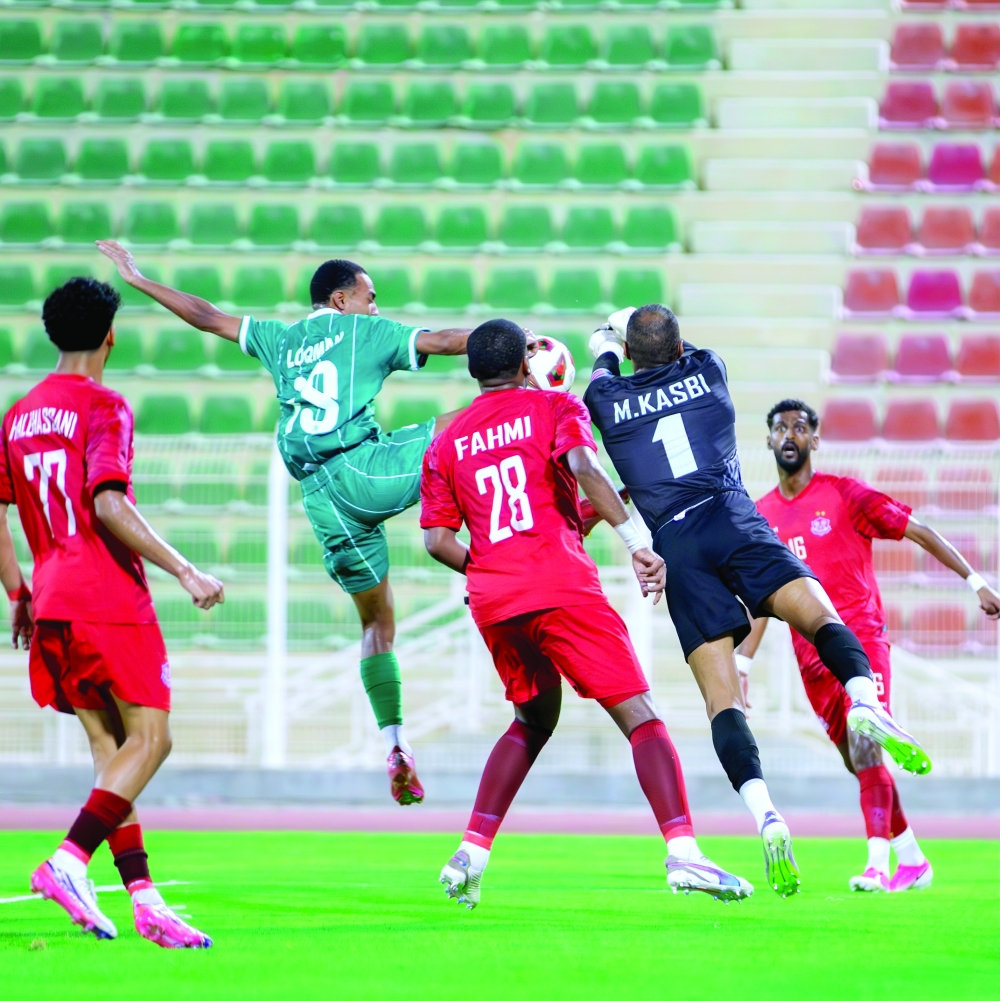 Action from Sohar’s goalless draw with Dhofar at Sohar Sports Complex in the Jindal League third round.