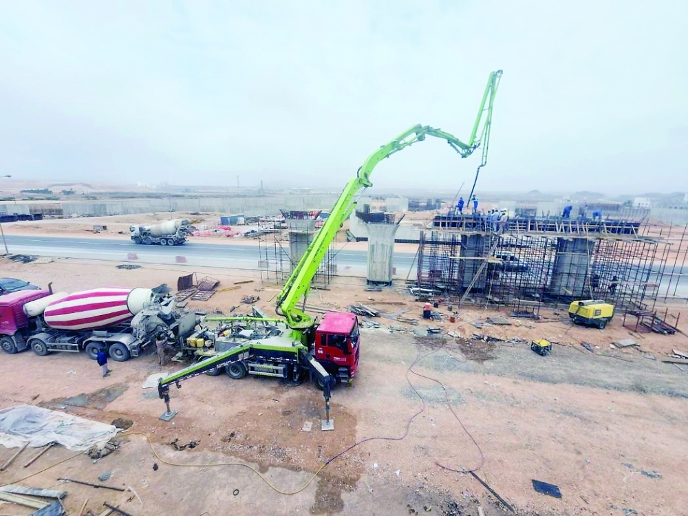 The Ministry of Transport, Communications and Information Technology continues to implement a number of road projects, including paving, maintenance, and rehabilitation in Dhofar Governorate.
