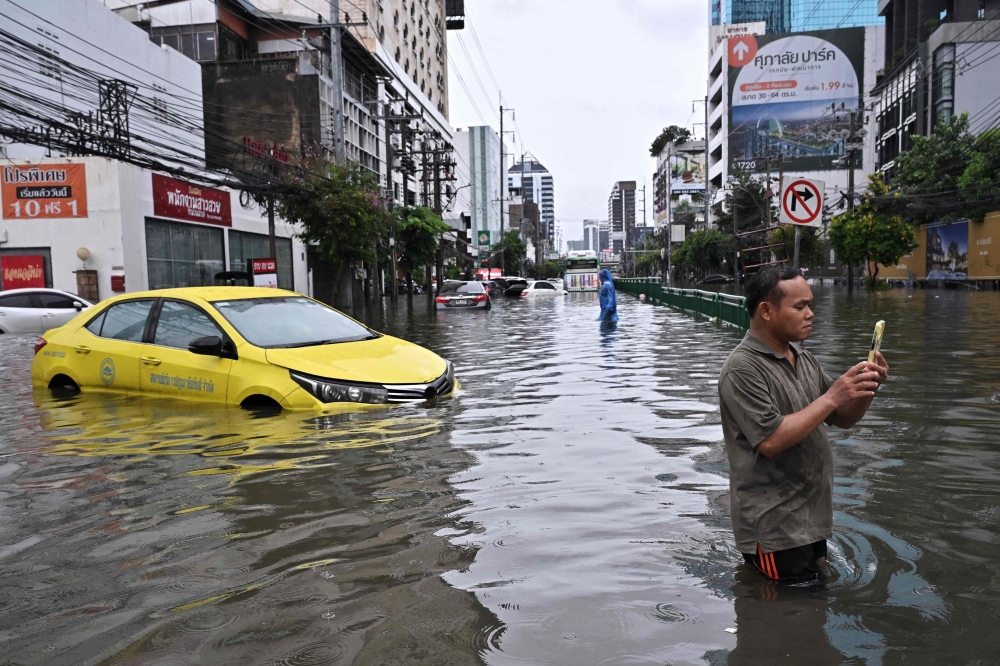 TOPSHOTSTOPSHOT-THAILAND-WEATHER-FLOOD