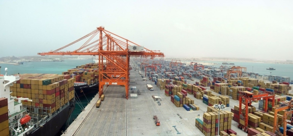 The wholesale and retail trade sector’s contribution to gross domestic product at current prices reached about RO 1.735 billion, compared with the same period of 2025.