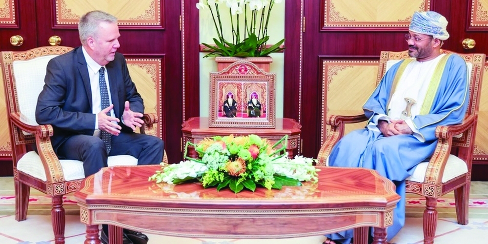 Sayyid Badr received the credentials of Dr Asmus Hammeri.