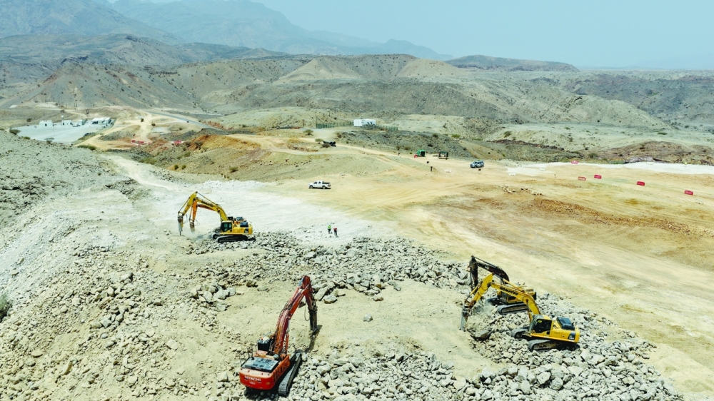 The project involves the construction of a 7-kilometre-long, 900-millimetre-diameter water pipeline to transport water from the dam to the purification plant.