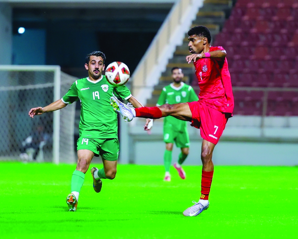 Dhofar and Samayil shared the points in a 2-2 draw at Al Saada Sports Complex, with Hussam al Naabi scoring a late equaliser for Dhofar.