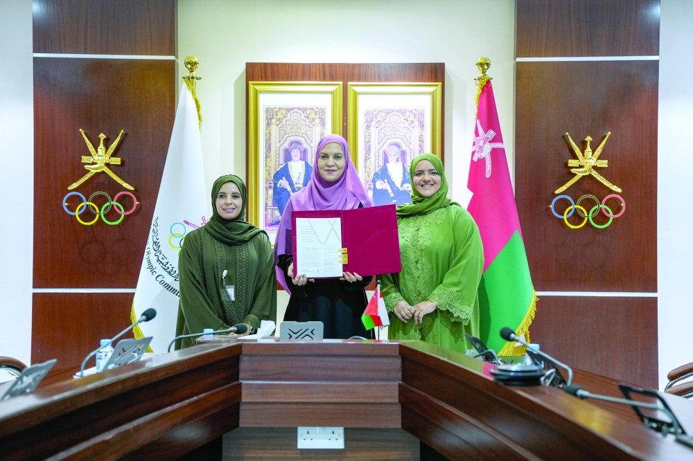 The signing reaffirms Oman’s commitment to promoting women’s participation in sport, advancing the principles of equal opportunity, and expanding cooperation with international organisations.