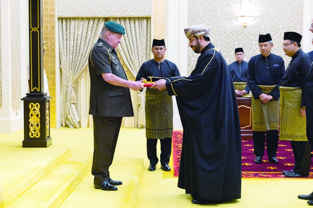King Sultan Ibrahim of Malaysia receives credentials of Eng Hatim bin Hilal al Yaqoubi.