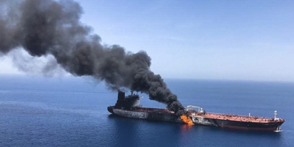 Öltanker nach Minenunfall in Hormuz in Brand: Iranische Garden
