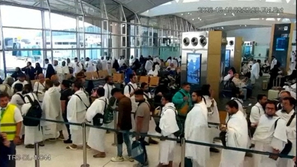  Surveillance footage shows people in a queue right before the moment of an attack at King Khalid International Airport in Riyadh