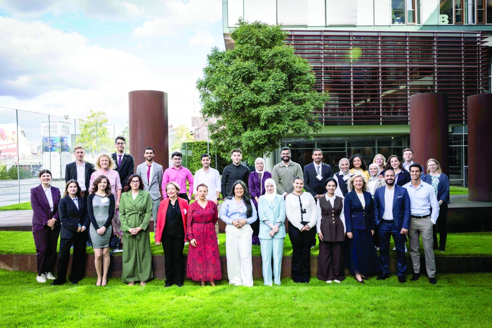 IPS get-together event bringing together scholarship participants, IPS team members, alumni, and Mandy Eißing, Member of the German Bundestag.