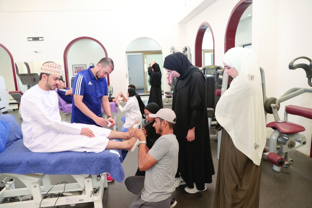 Courses for specilaists in medical sports injuries