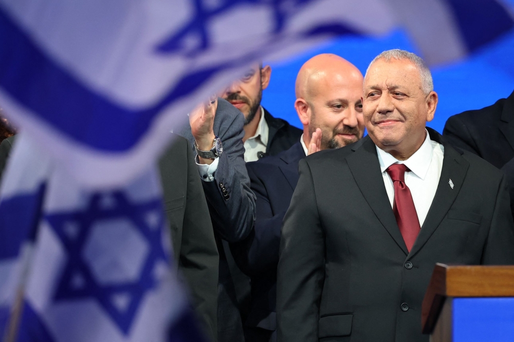 Yashar party leader Gadi Eisenkot addresses his supporters at the election night 