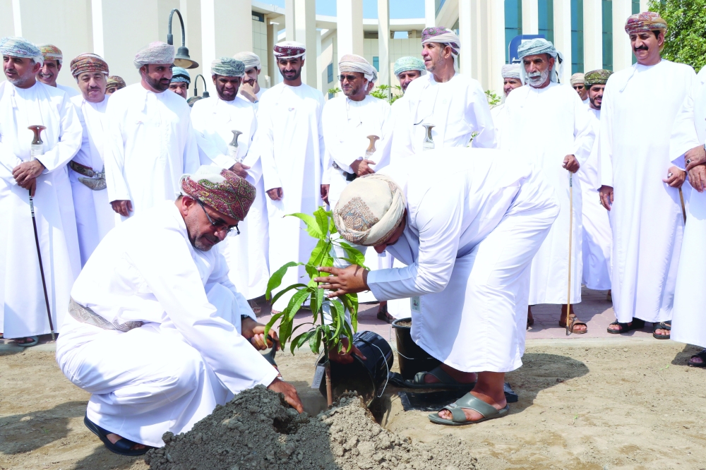 Agriculture Day was held at Sohar University under the auspices of Dr Saud bin Hamoud al Habsi.