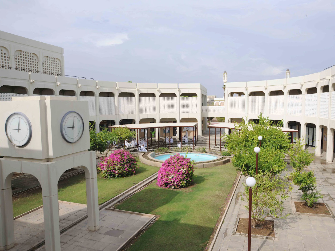 SQU_Campus_Bldgs_262408