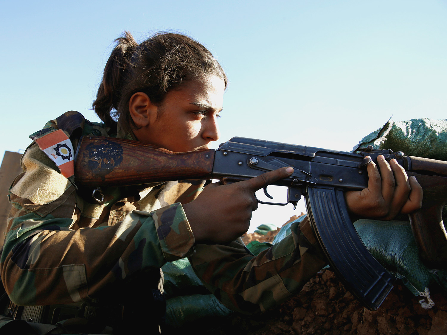2016-11-03t174658z_1_lynxmpeca21cf_rtroptp_4_mideast-crisis-mosul-womenfighters