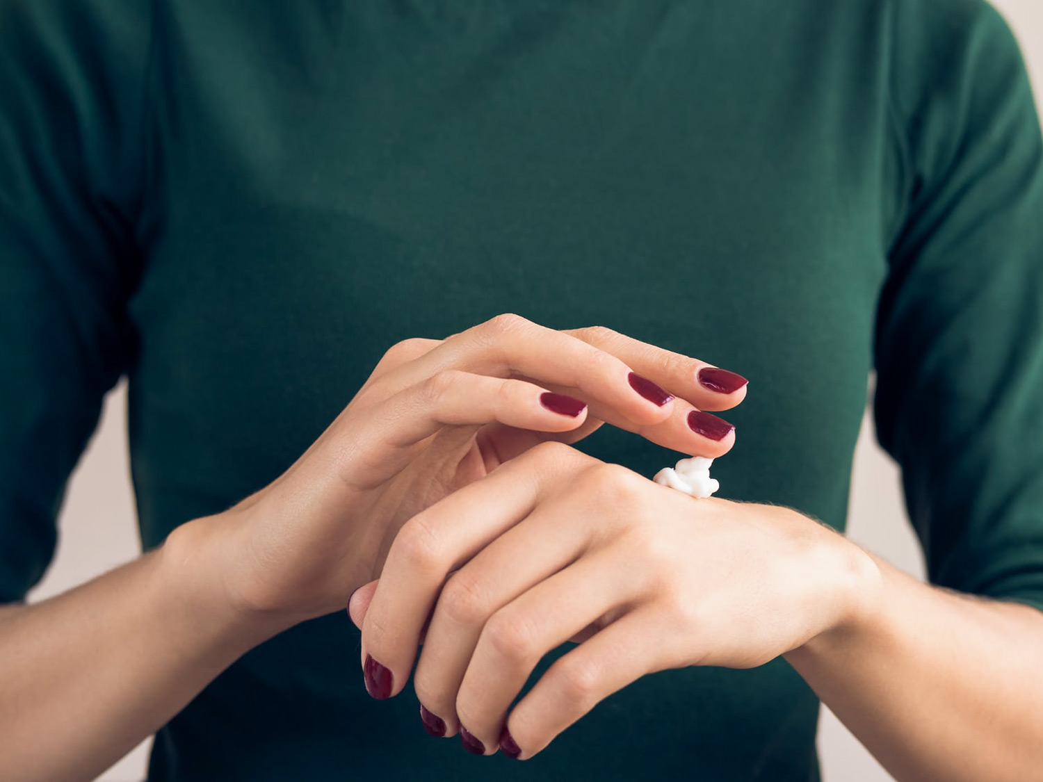 hand_cream_chicago_winter_hands