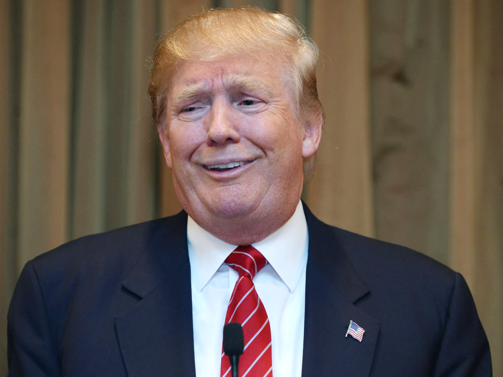 001-Donald-Trump-Funny-Smiling-Picture