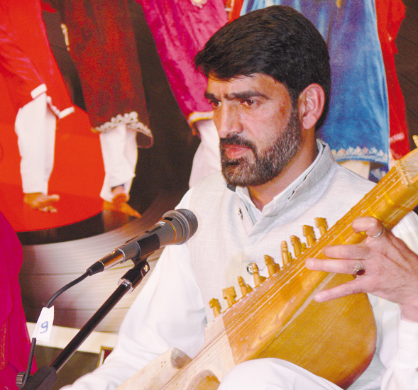 Dancing to the tunes of folklores - Vimarsana News