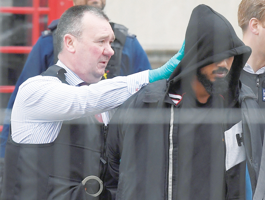Man with knives arrested near UK PM’s office in anti-terror drive ...