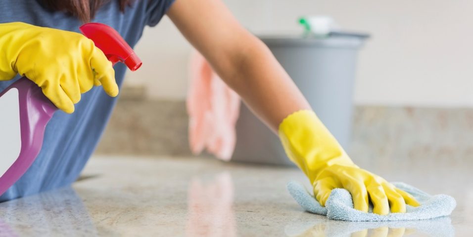 luvas-para-limpeza-956x480