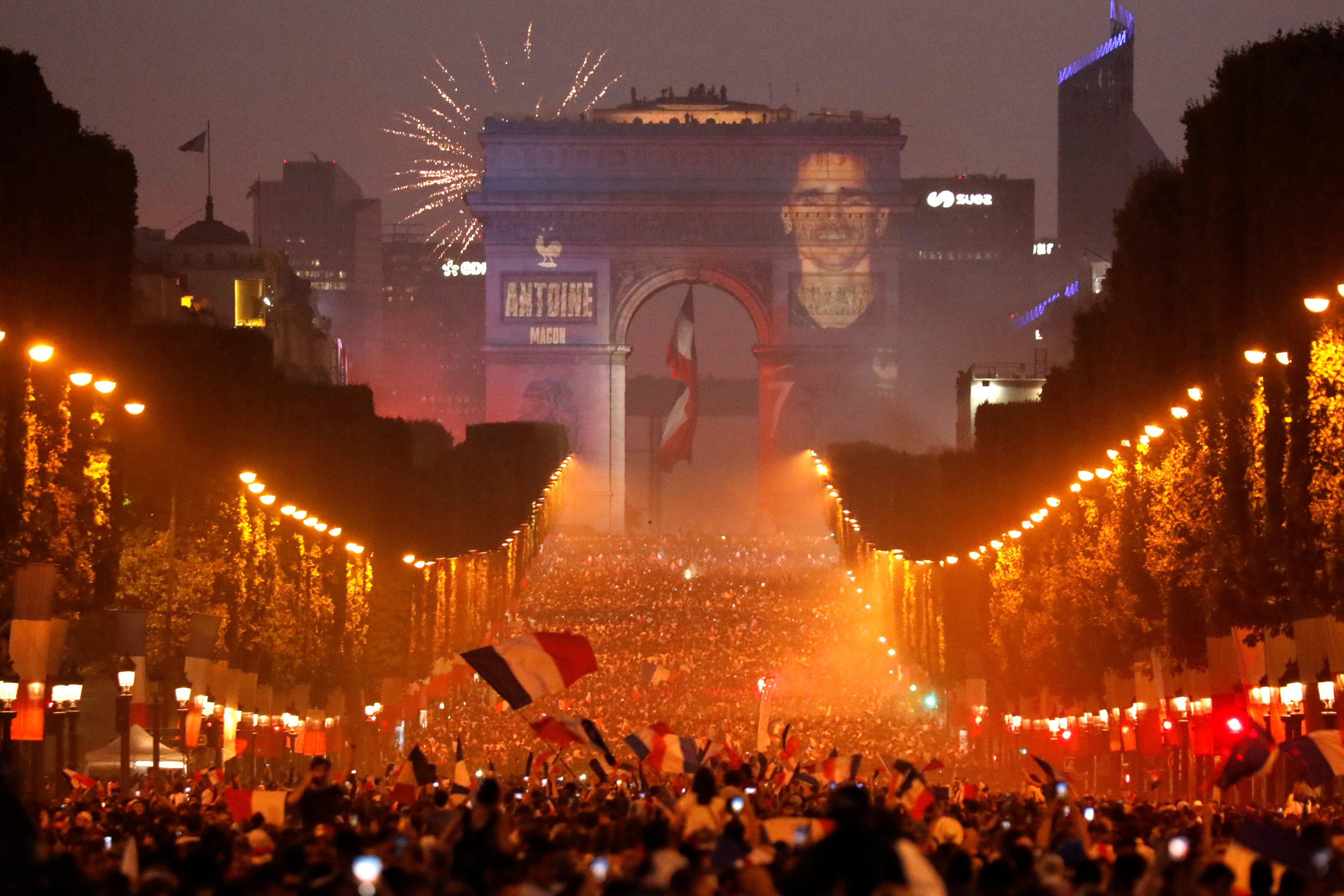 Soccer Football - World Cup - Final - France fans celebrate
