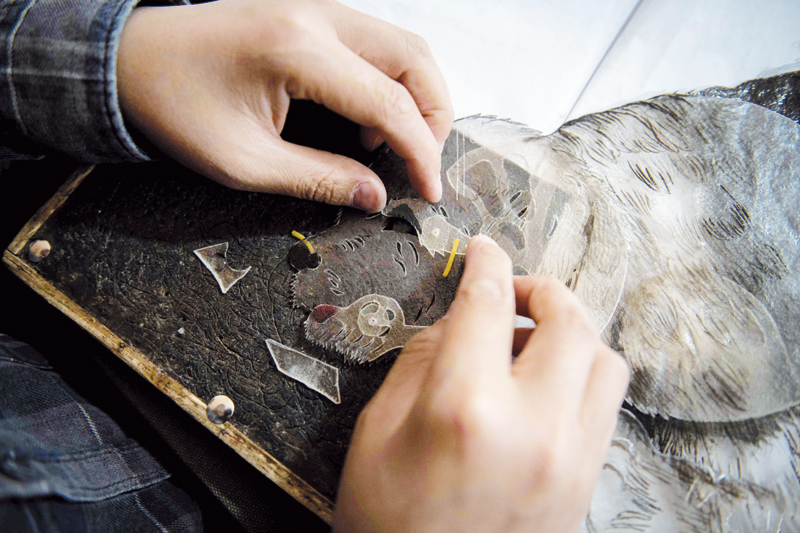 Chinese shadow theatre fights against dying of the light - Oman Observer