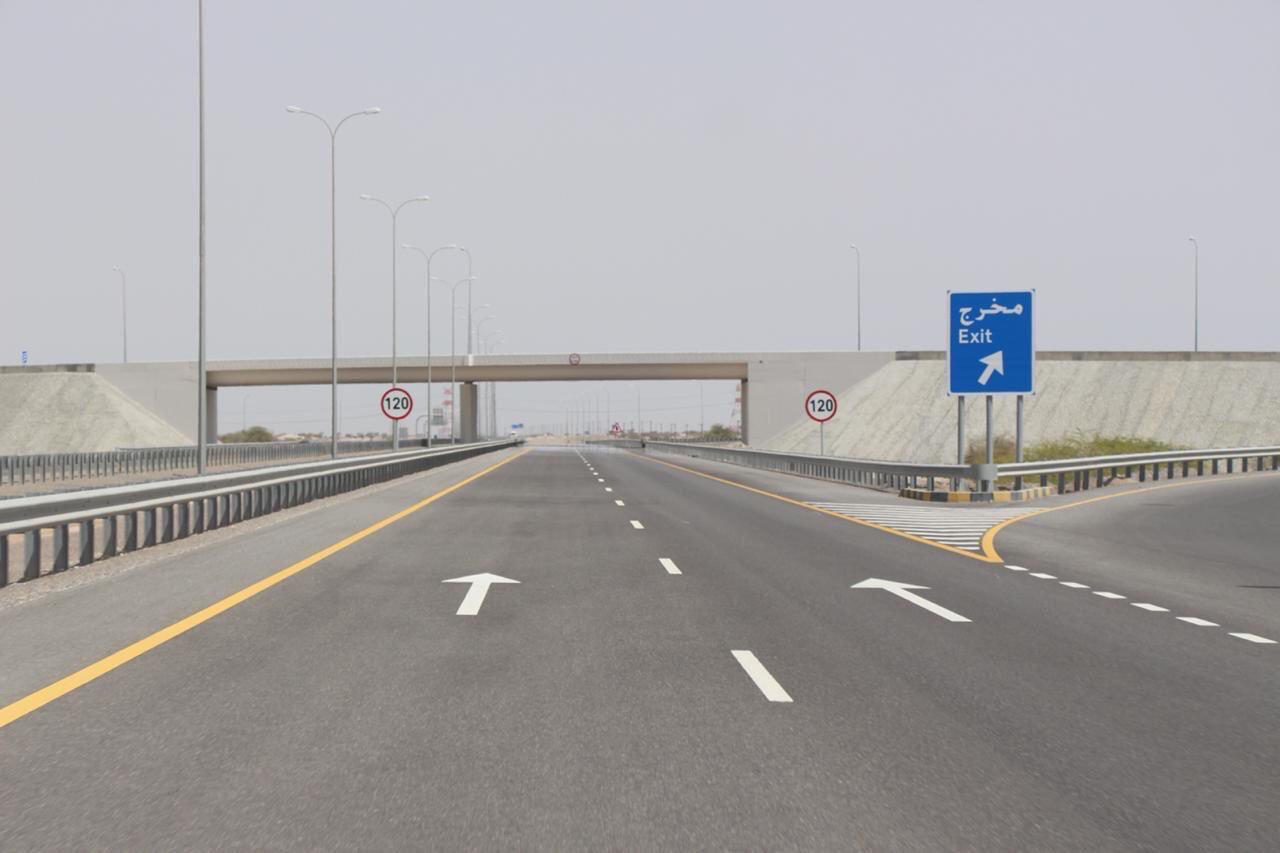 Adam-Tahmrait road (2)