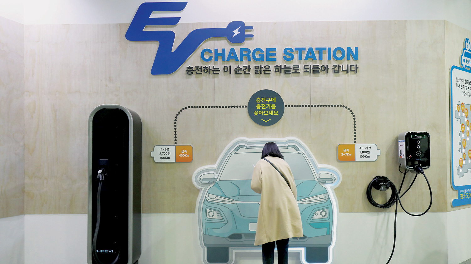 Feuding Korean firms risk disrupting electric car battery 
