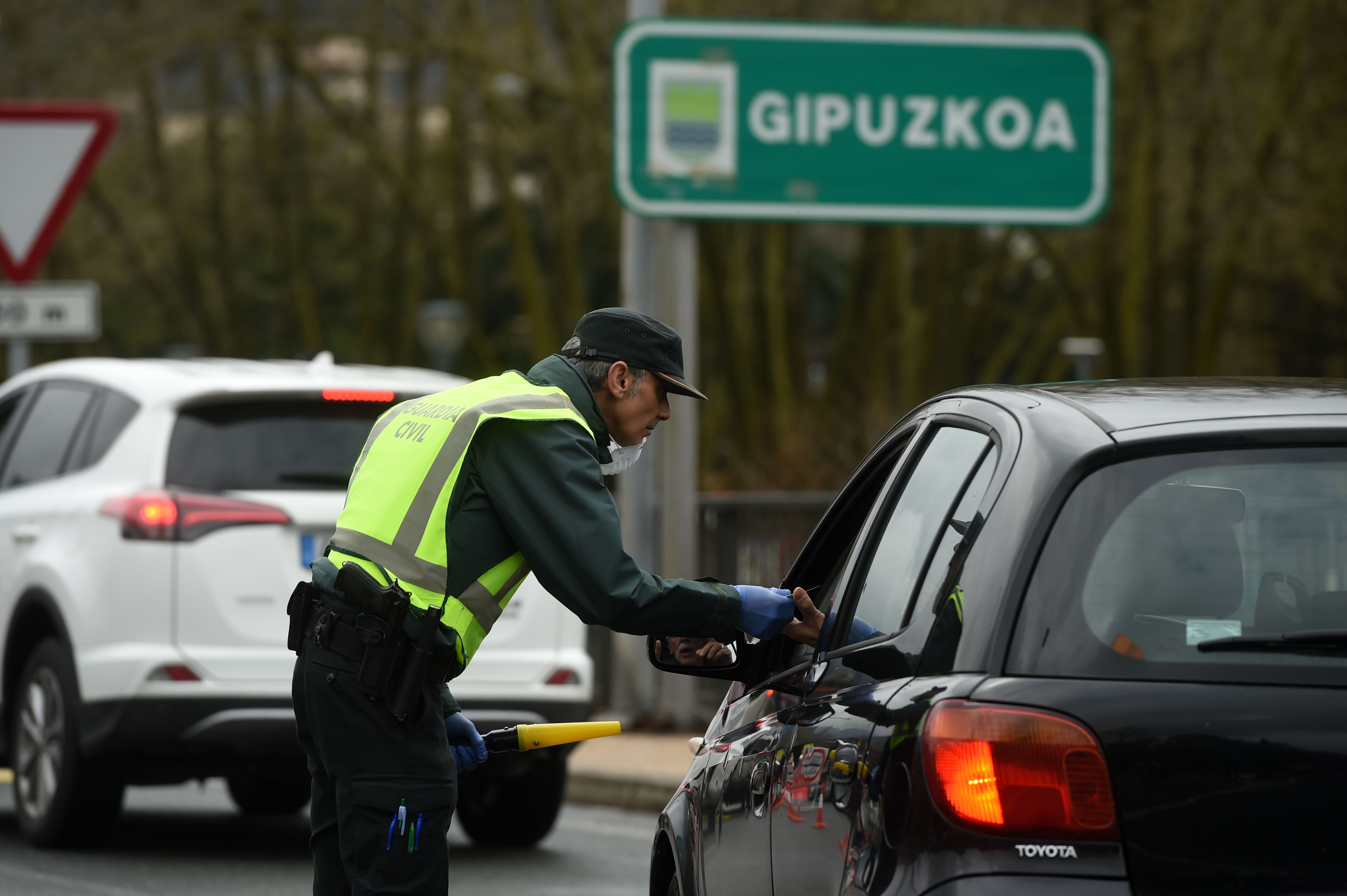 FRANCE-SPAIN-HEALTH-VIRUS