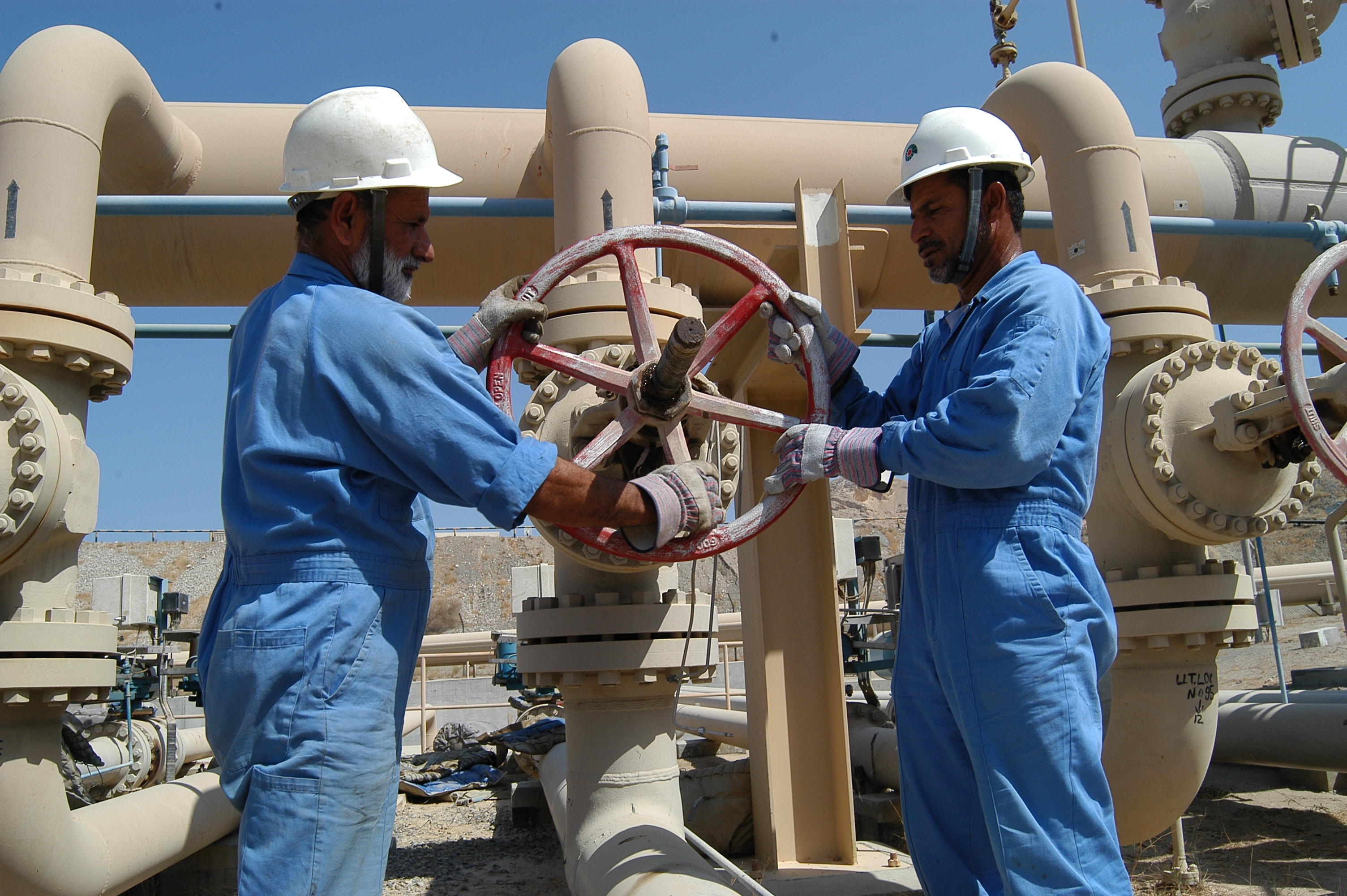 PDO oil workers