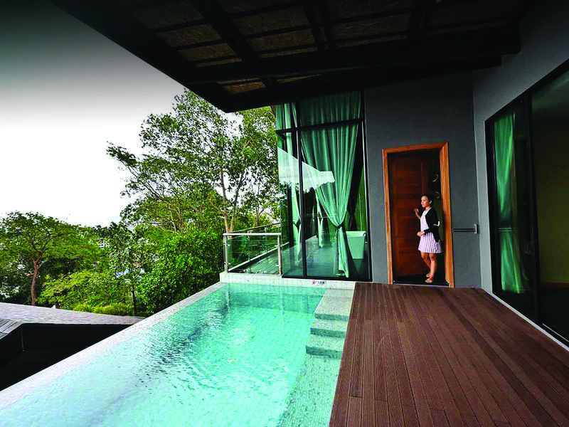 Gilded-cage-gallery_174f7bee808_original-ratio