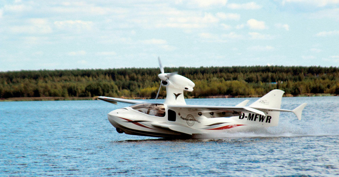 amphibious aircraft